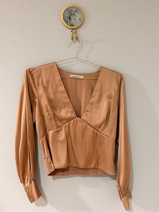 Abercrombie & Fitch Tops - Abercrombie & Fitch Copper-Tone Satin V-Neck Blouse